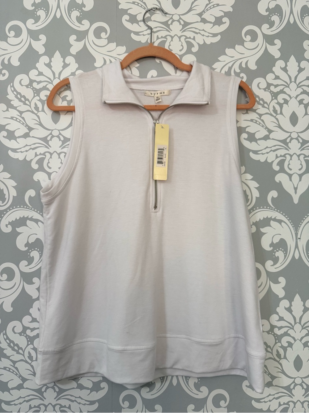 • Cyrus White Sleeveless Polo Tank Mock Neck 1/4 Zip